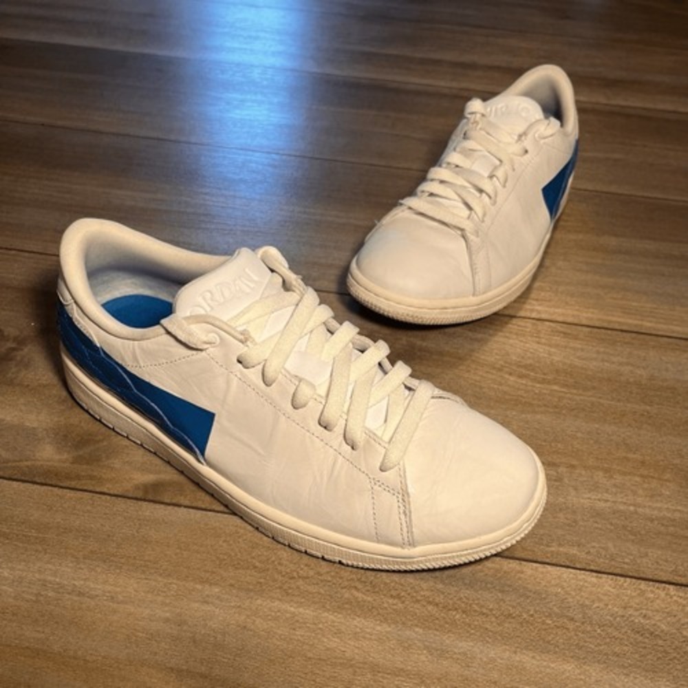 Jordan Court Vision Low SE Men White Blue Leather Sneakers Size 8.5 DJ2756114